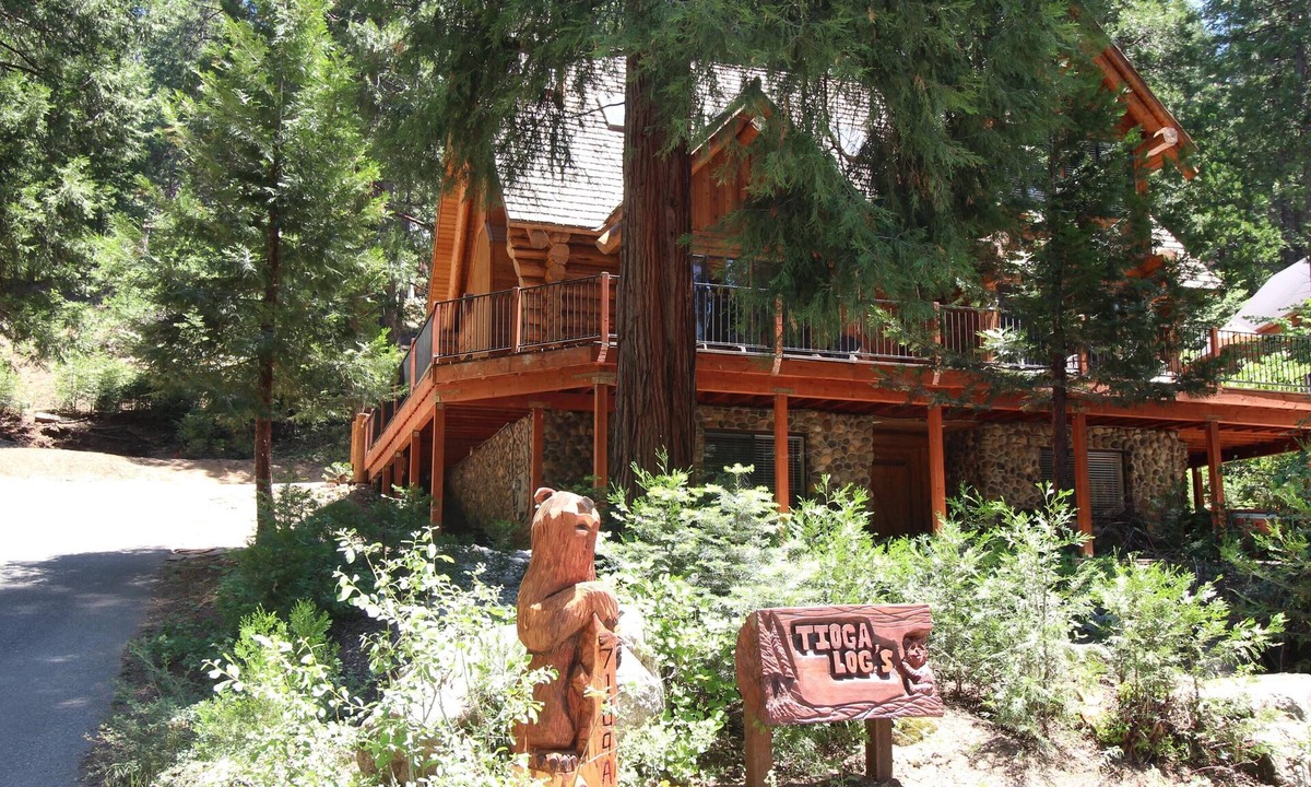 Yosemite West House | Tioga Logs