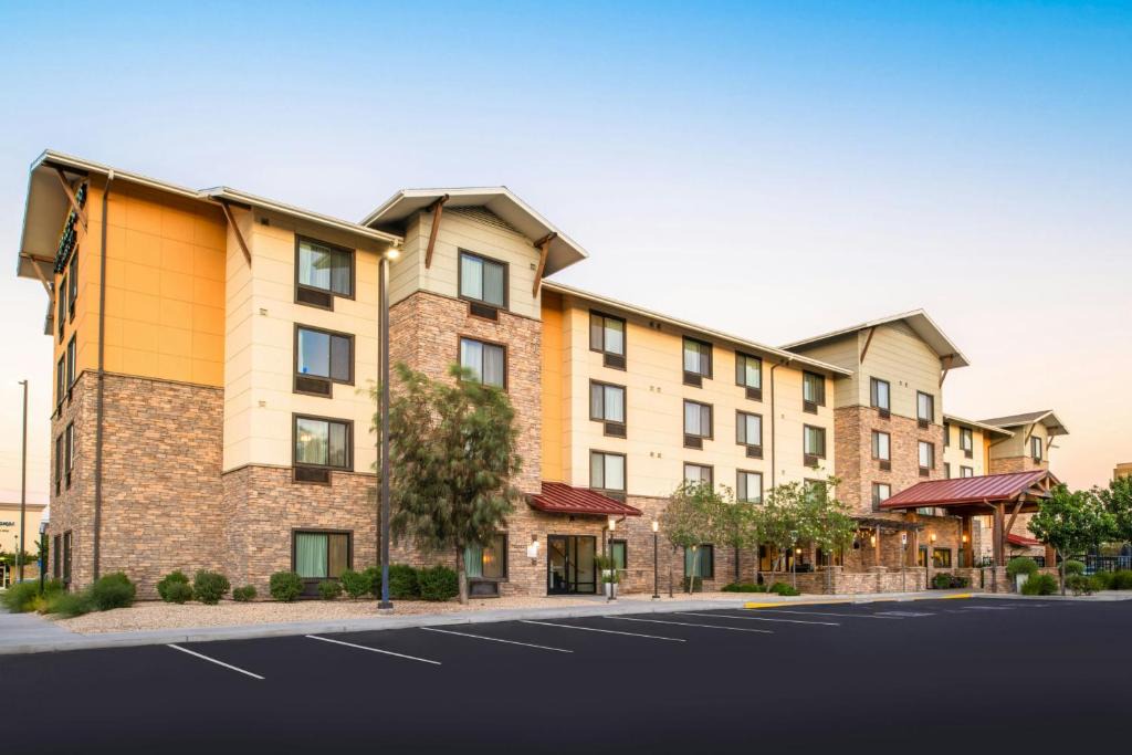Lancaster Hotel | TownePlace Suites by Marriott Lancaster