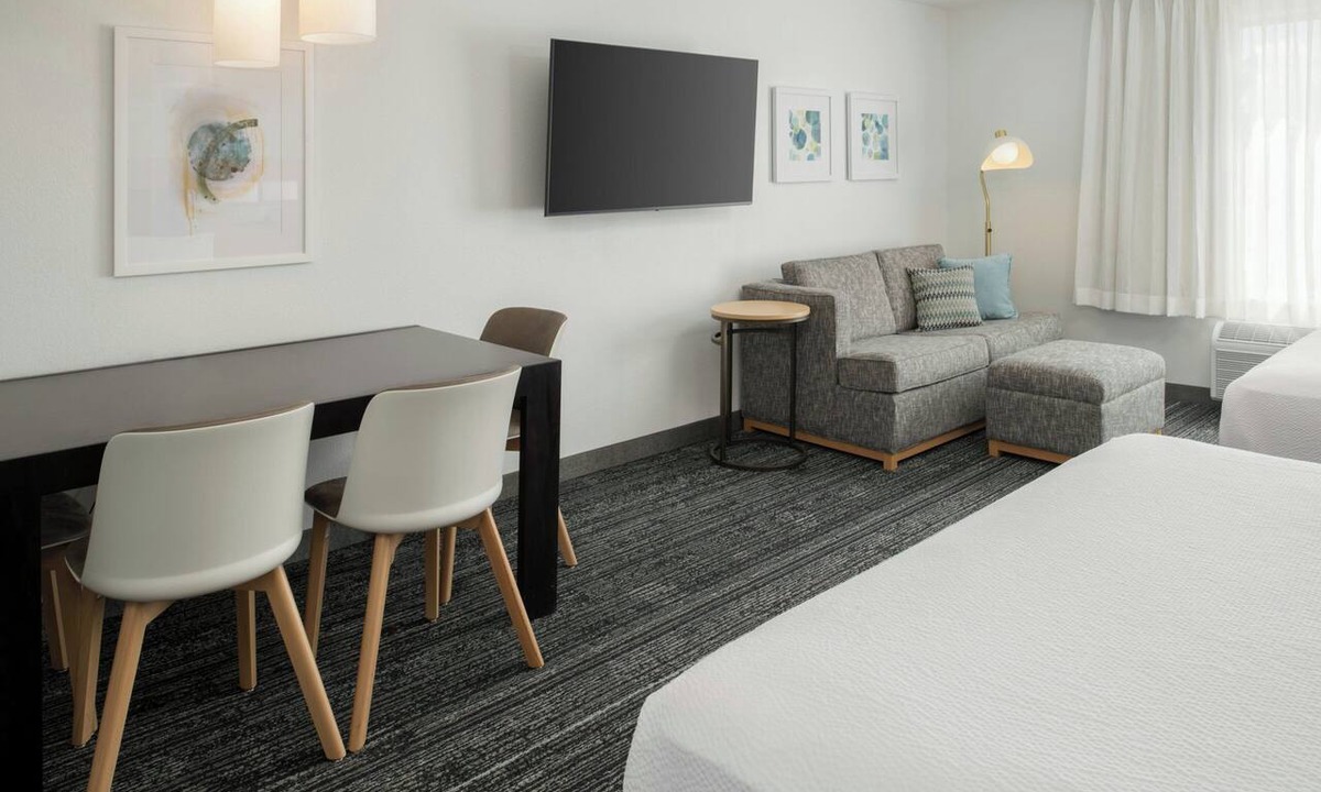 Redding Hotel | TownePlace Suites Redding