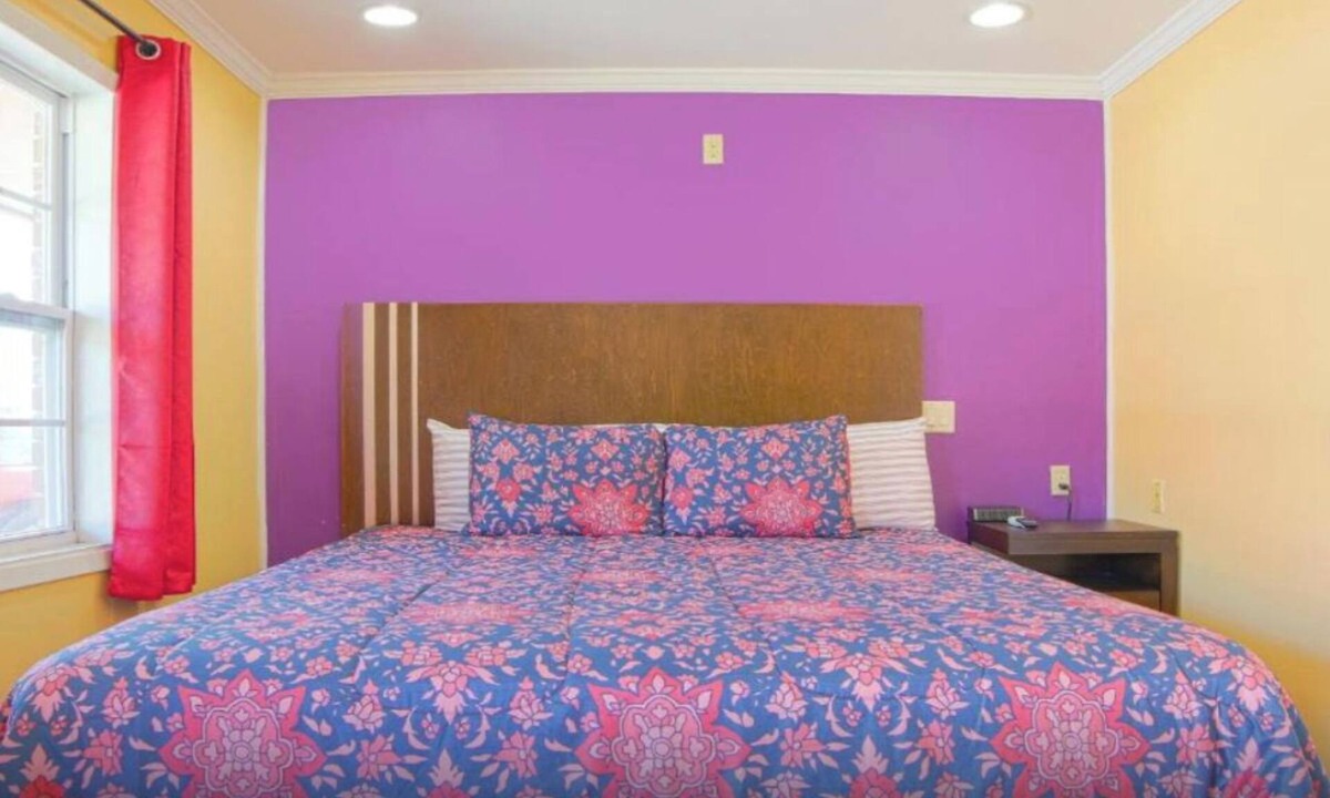 Lockport Hotel | Tranquil Economy Inn Stays | Near Lockport Ball Park & Southdown Plantation