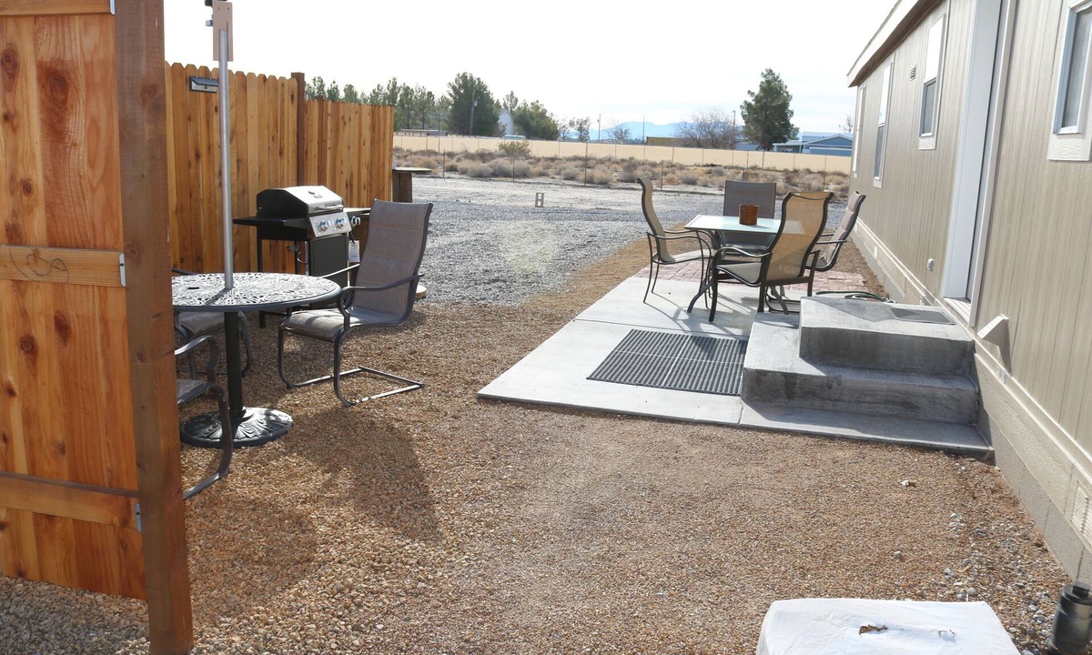 Pahrump House | Traveling nurses, construction workers dream for 30 nights or more