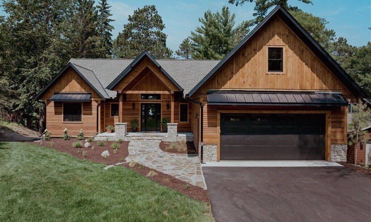 Crosslake Cabin | Trout Lake, WFC |Swimming| Hot Tub| Kayaks