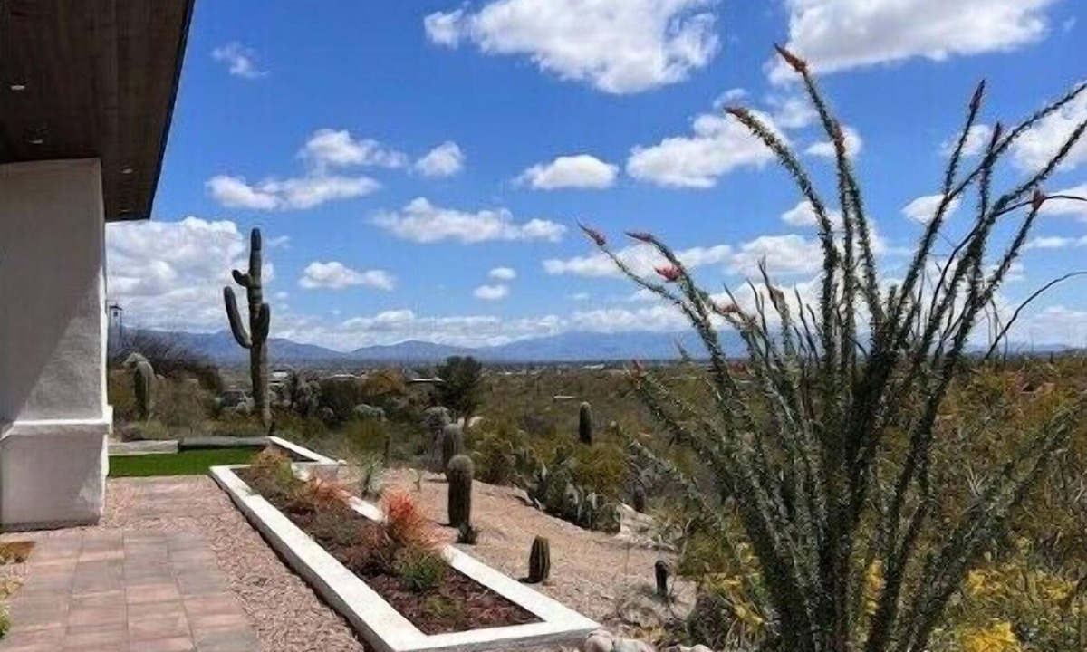 Del Cerro Estates House | Tucson Mountain Hillside House.AMAZING CITY & MOUNTAIN VIEWS!