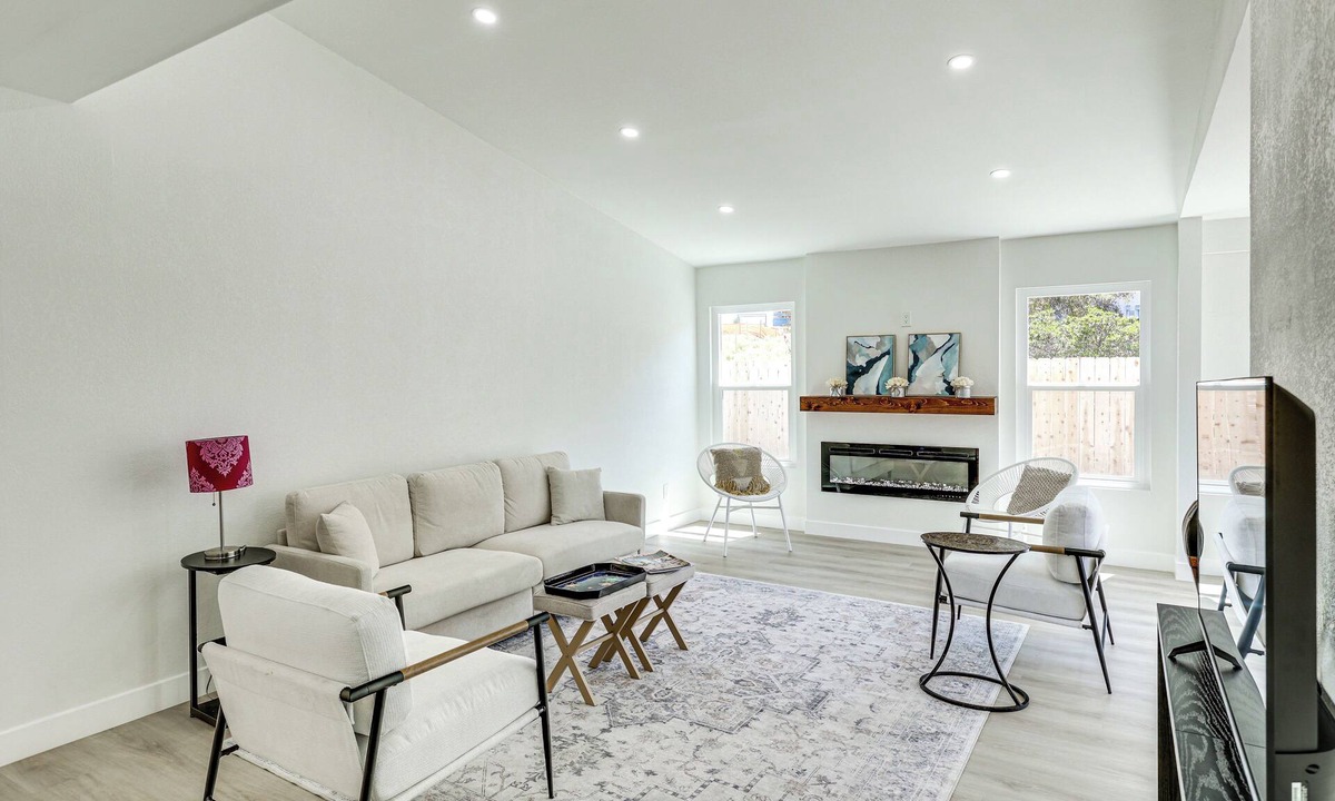 San Marcos House | Turf and Sand with great golf and beach nearby!