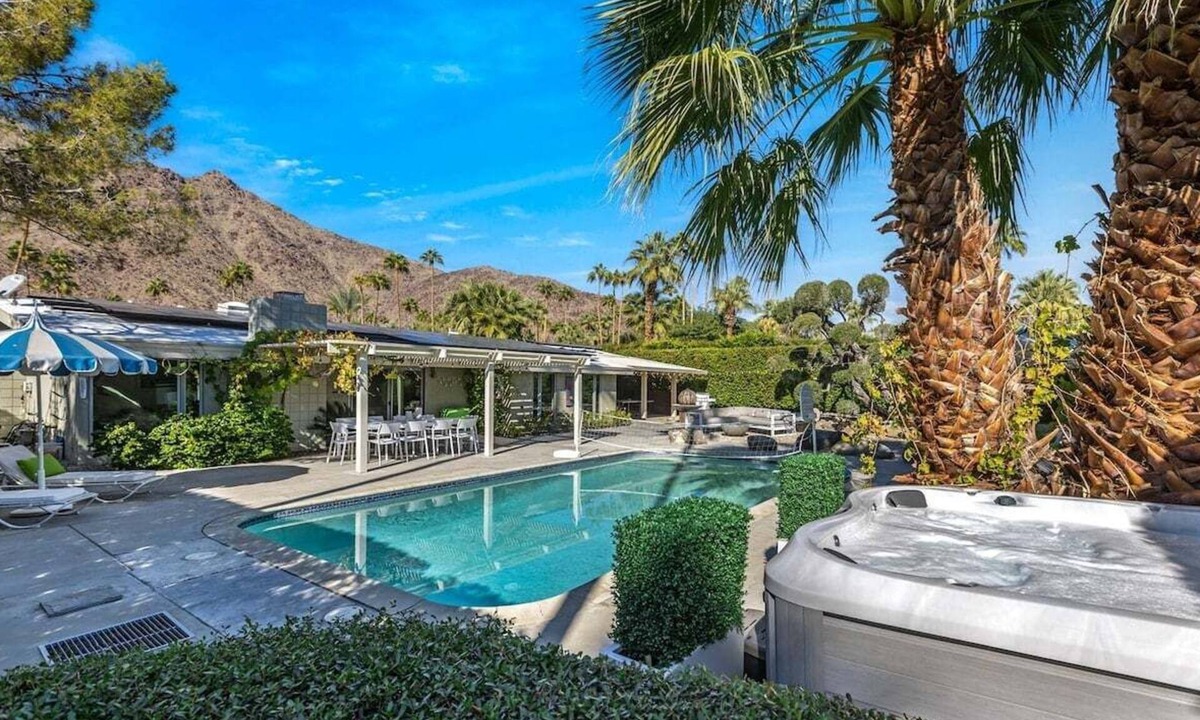 Vista Las Palmas House | Tuxedo Living in Palm Springs - Your Private Oasis: Pool, Spa & Fire Pit
