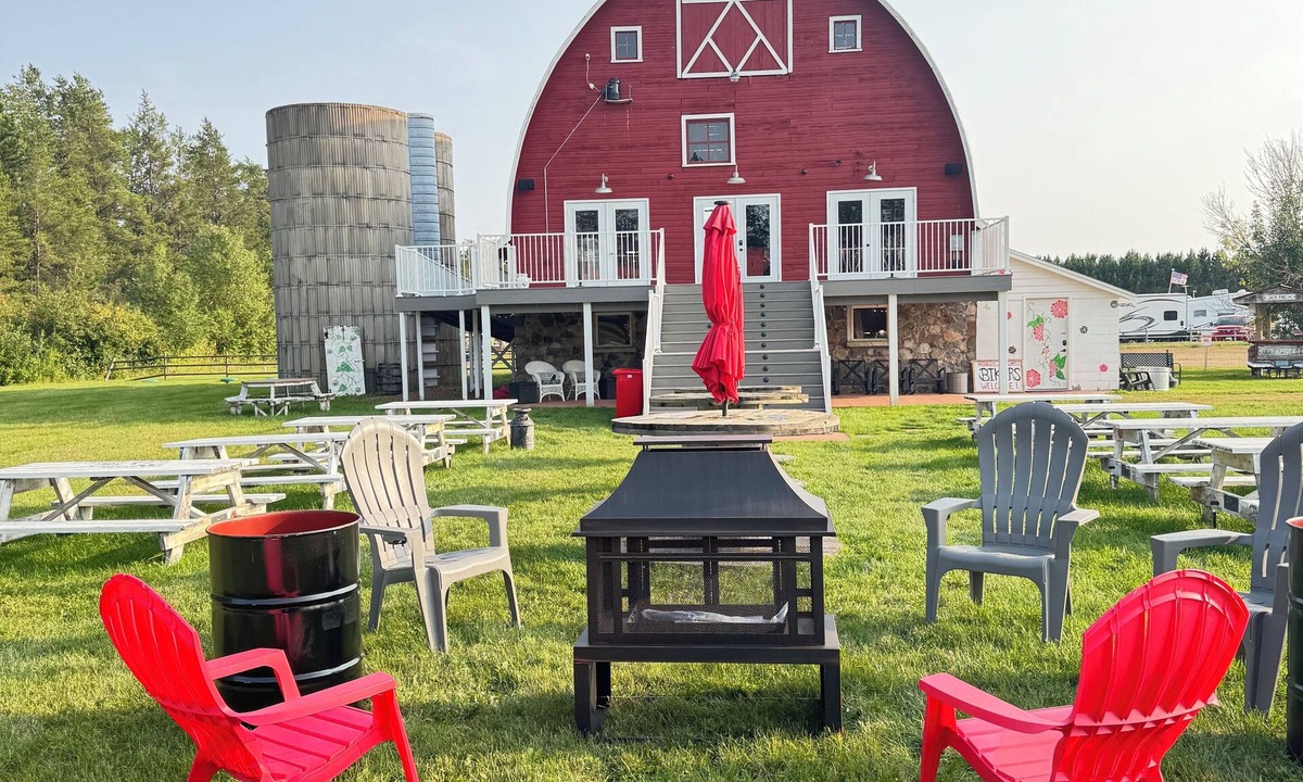 Tomahawk House | Unique Barn in Tomahawk close to Lake Nokomis . Pet Friendly .