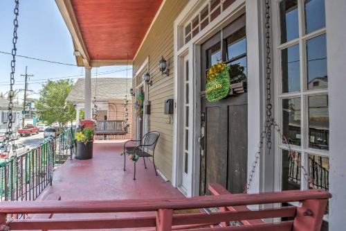 East Riverside House | Updated Garden District Home - Walk to Magazine St