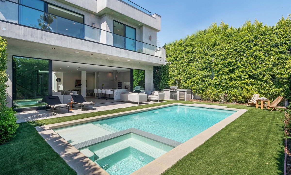 Beverly Hills Villa | Villa Bond by LuxJB 🏆 Fantastic Location 🏆 Resort Style Service