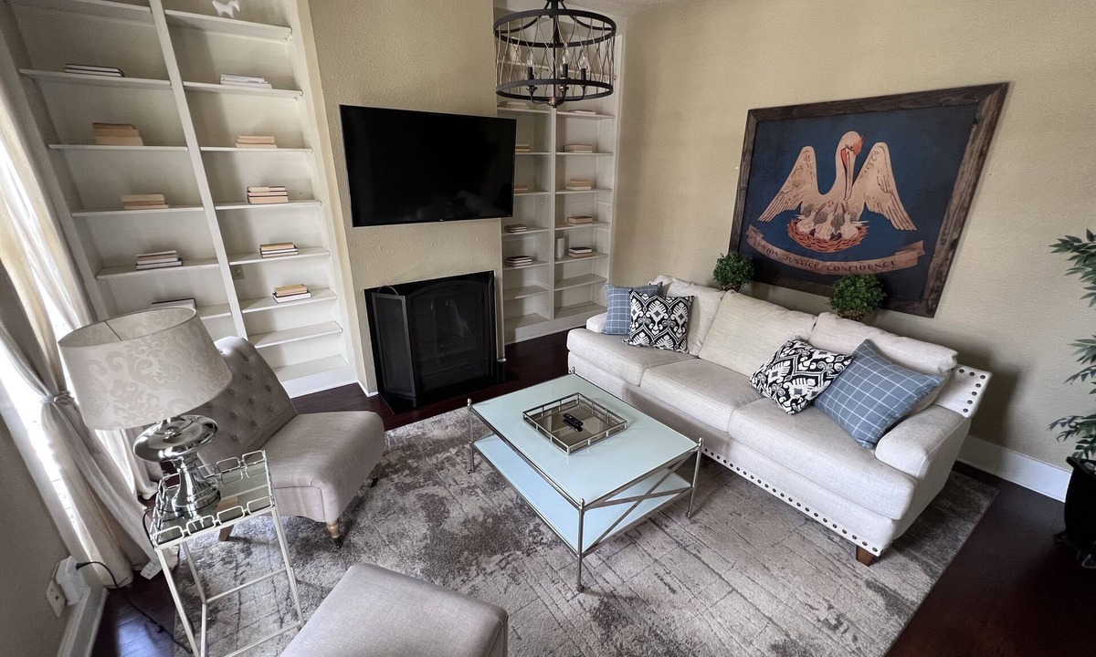 Baton Rouge House | ☆ Vintage Downtown Shotgun Home by LSU ☆ Washer/Dryer ☆ Se Habla Espanol