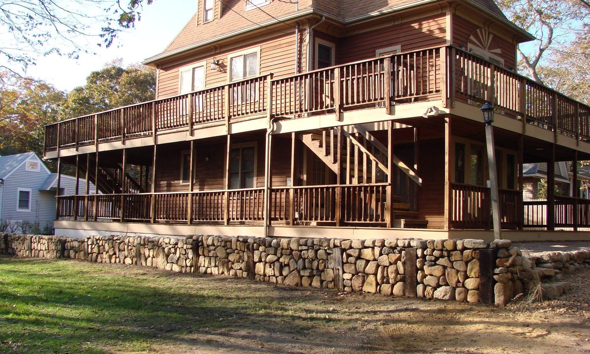 East Chop Apartment | Walk to Beach in Oak Bluffs - Private First Floor Retreat w/Deck & Fireplace