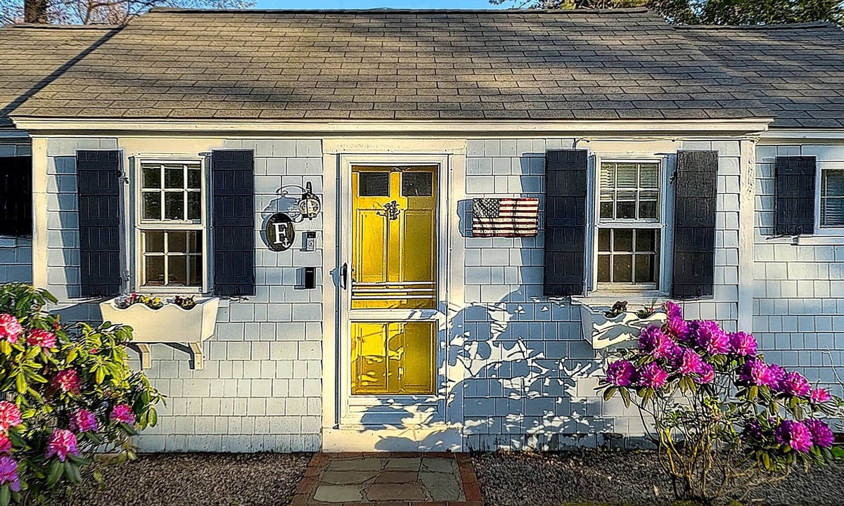 South Yarmouth House | Walk to Beach | Parking for 2 Cars | Close to Town