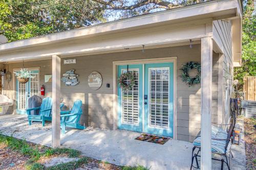 Waveland House | Walk to Beach: Waveland Retreat w/Yard!