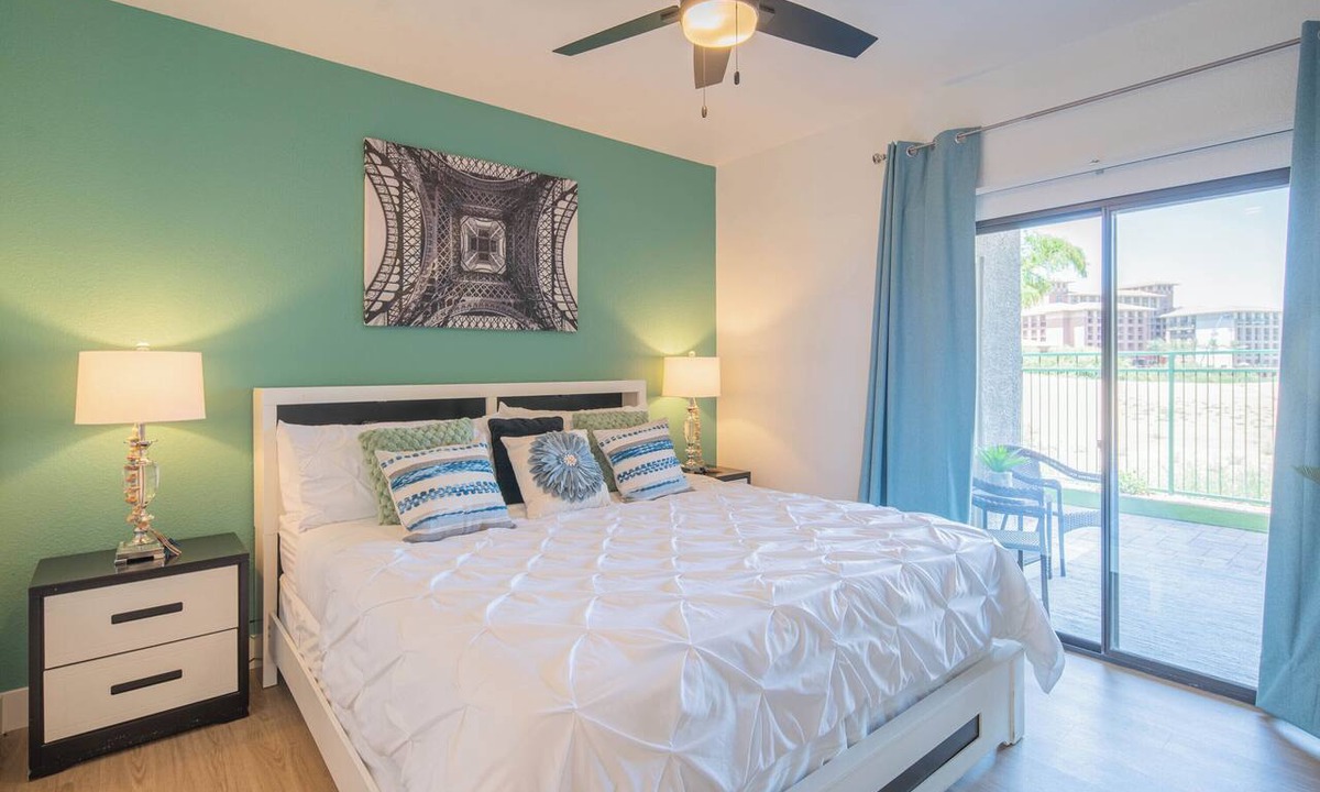 Kierland Condo | Walk to Kierland Golf! Remodeled 2BR Luxury Suite