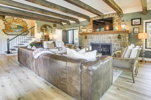 Lake Arrowhead House | Walk to Lake Arrowhead Village! Home w/Lake Views