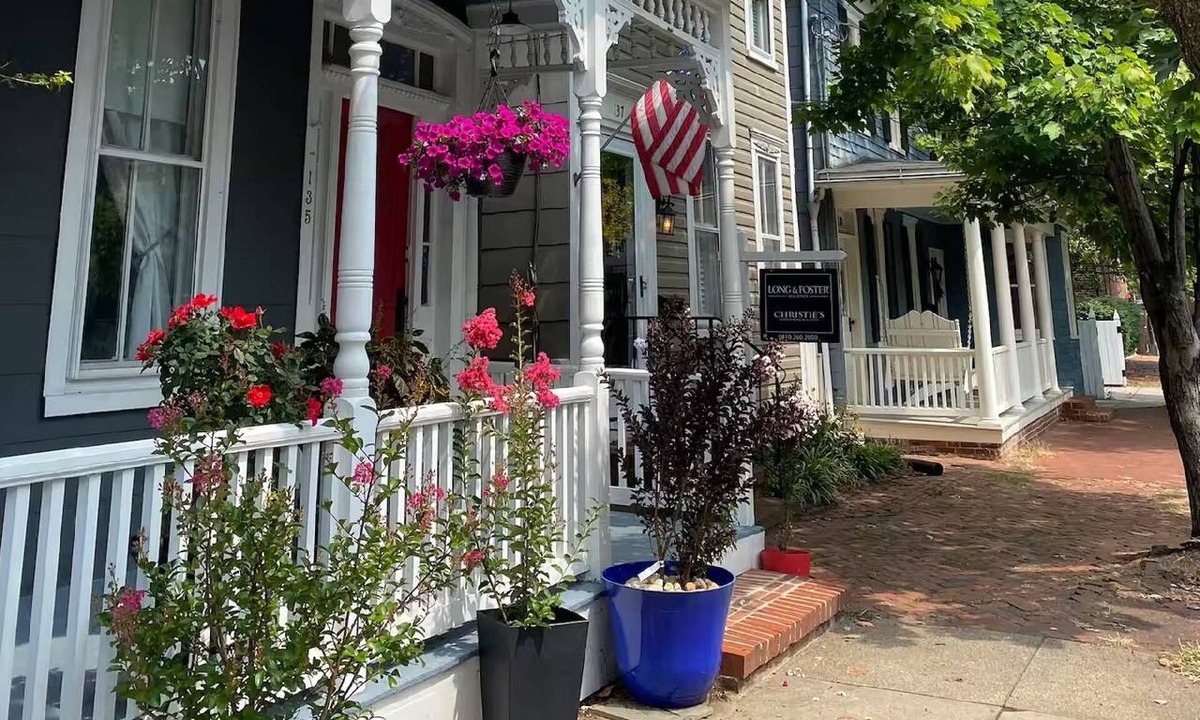 Historic District Apartment | Walk To Main St & City Dock from Historic Downtown Dog-Friendly Apartment