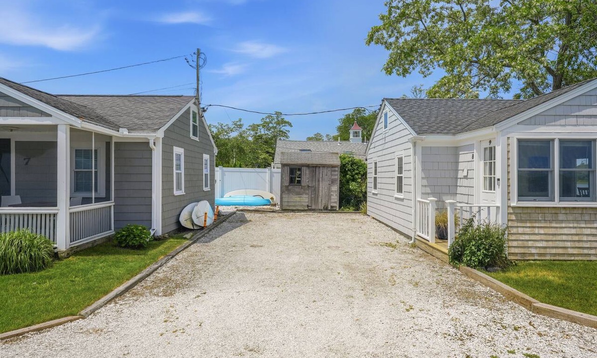 West Dennis Cottage | Waterfront Cape Cottage w/ Private Beach Access