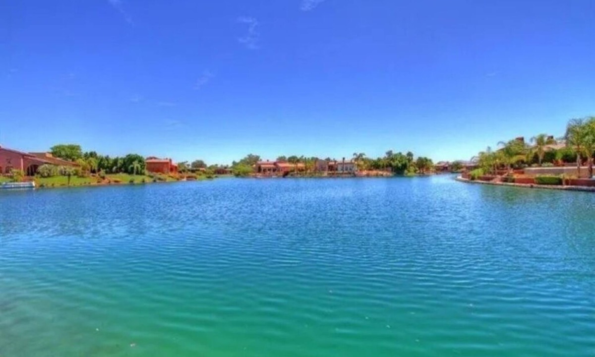 Rancho Mirage Villa | Waterfront Villa