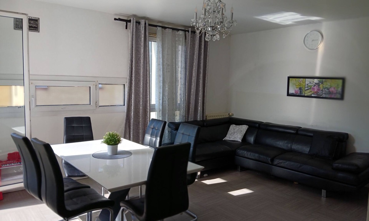 Drancy Centre Apartment | Weekend rental + school vacations