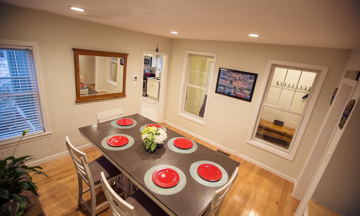 Plymouth House | Welcome to Casa Mayflower 5 minutes walk to Plymouth Rock
