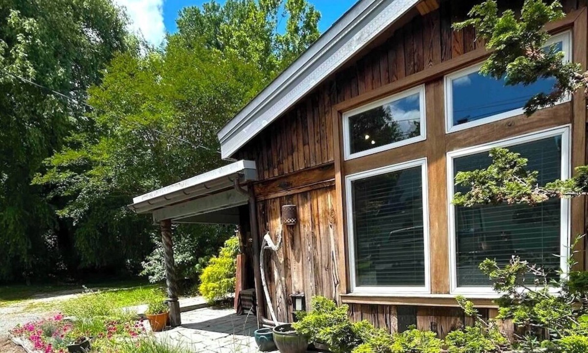 Calvert Beach-Long Beach House | Welcome to Little Bit O' the Bay