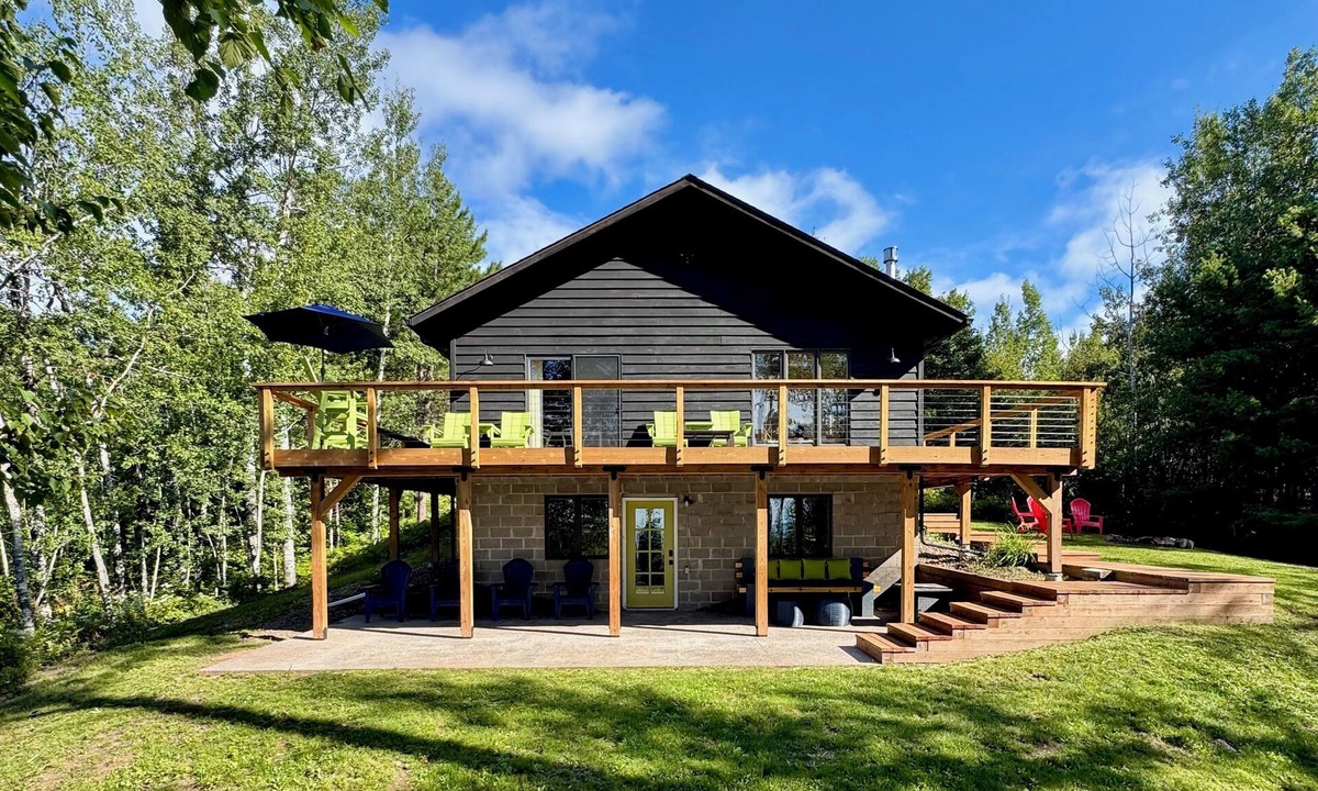 Grand Marais Cabin | Well appointed 3-acre Grand Marais cabin featuring sweeping Lake Superior views.
