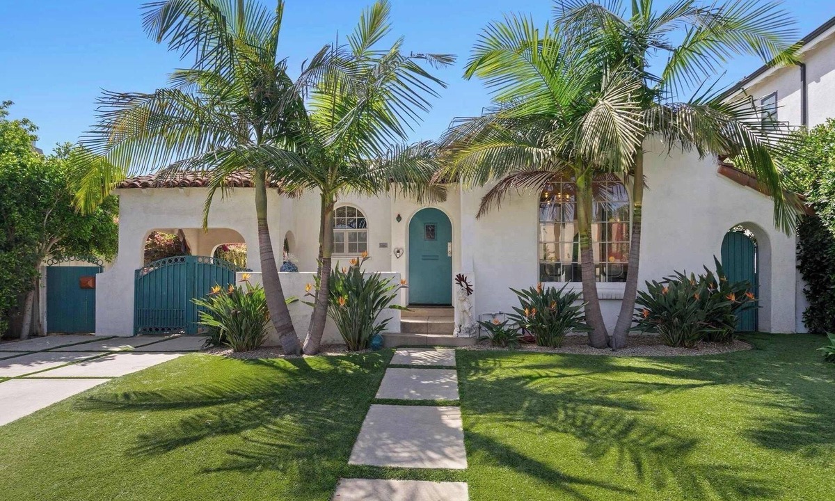 Palms House | West LA 3BR Bungalow | Garden + Fireplace | C&C