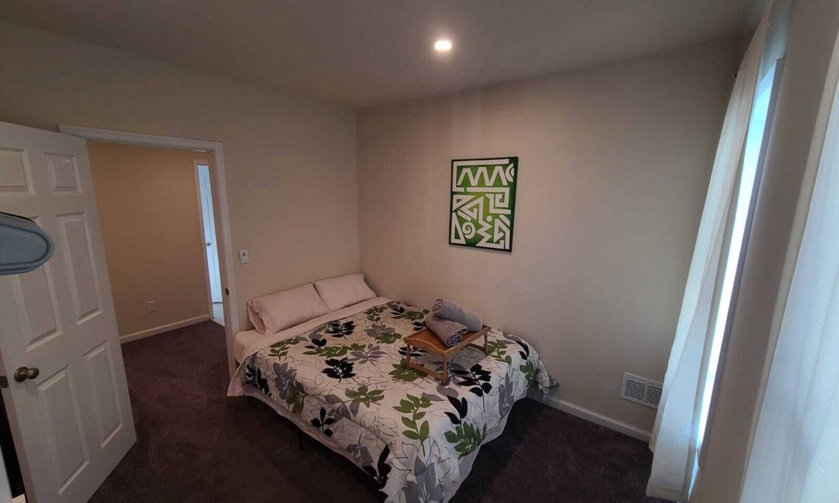 Downtown Baltimore House | What did the 'Lemmon' say to the Lime? "Sour you doing?"