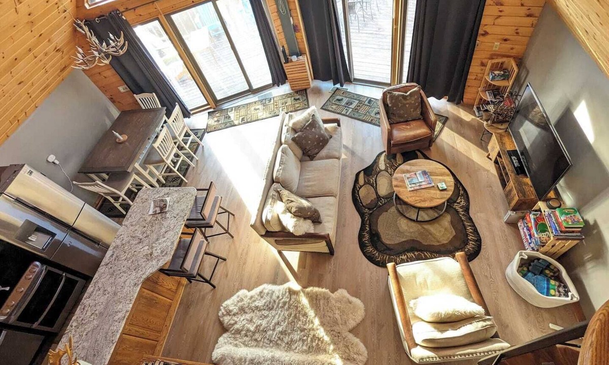 Tofte Cabin | Wildlife Chalet - Lake View A-Frame | Barrel Sauna, Firepit, BBQ, near Lutsen