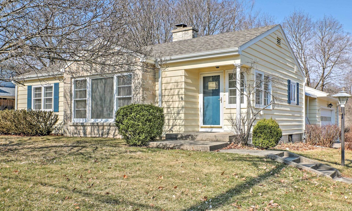 Williams Bay House | Williams Bay Retreat: Walk to Geneva Lake & Town!