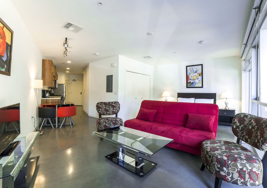 City West Apartment | Wilshire Getaway Apartment
