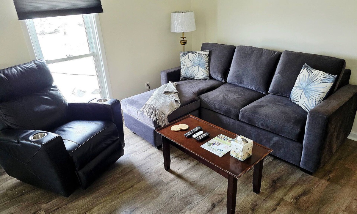 Prince Edward Apartment | Wine Country Getaway with Sandbanks Pass
