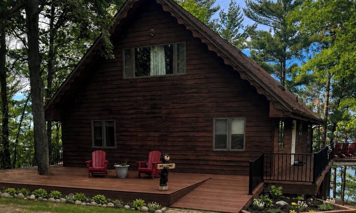 Longville Cabin | Woman Lake Cabin - Private Lakefront - 5 Bedrooms - 3 Bathrooms - Sleeps 10