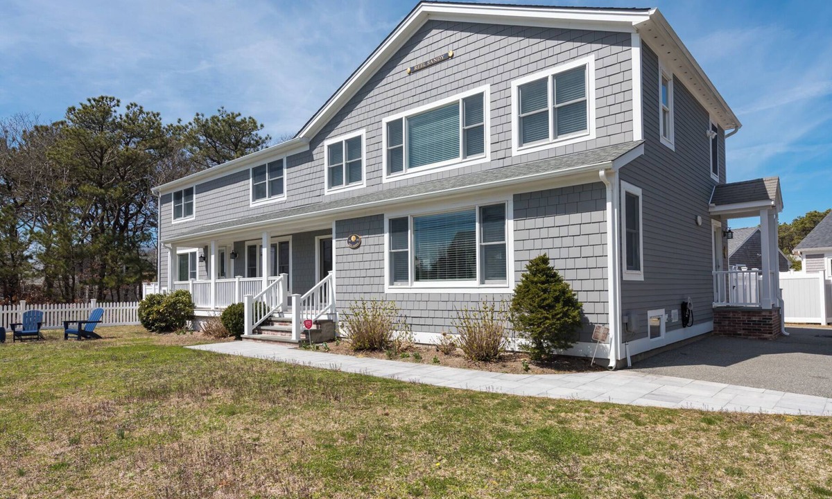 South Yarmouth House | Wonderful 4BD Home-Central Air, Walk to South Middle Beach
