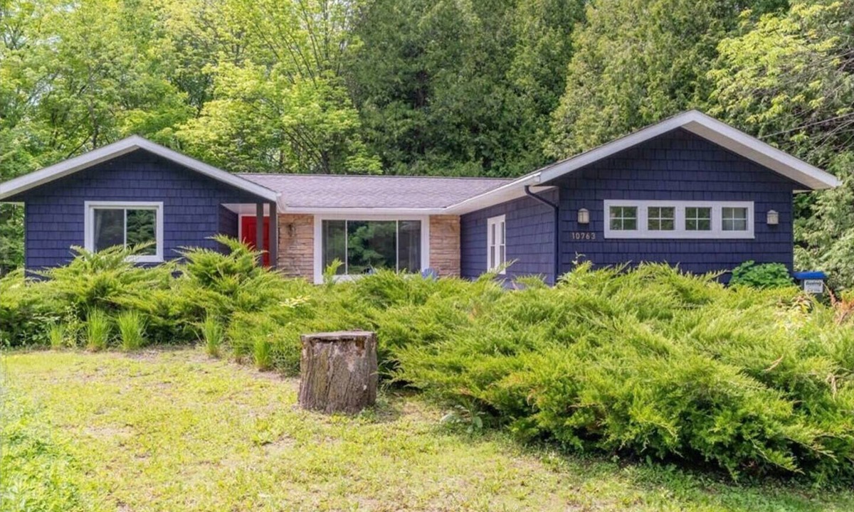 Sister Bay House | Wooded Sister Bay Retreat, Walk to town, Firepit