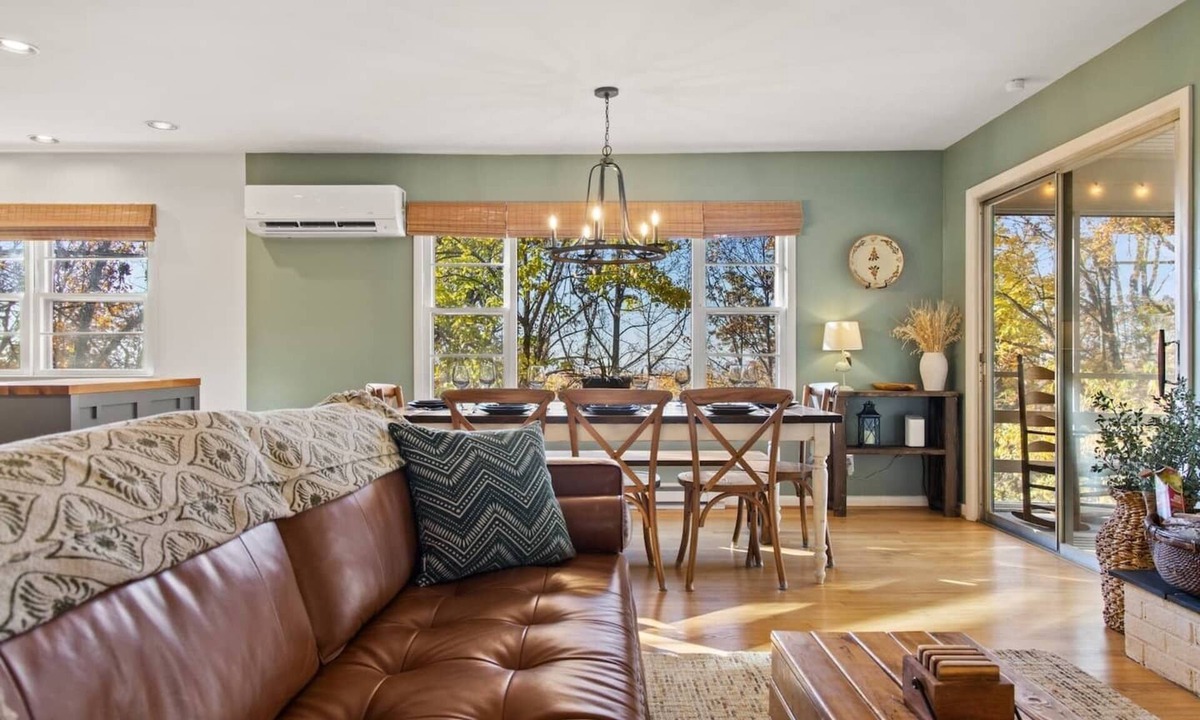 Kabletown Cottage | Woodsy Retreat with a Hot Tub and Seasonal Views!