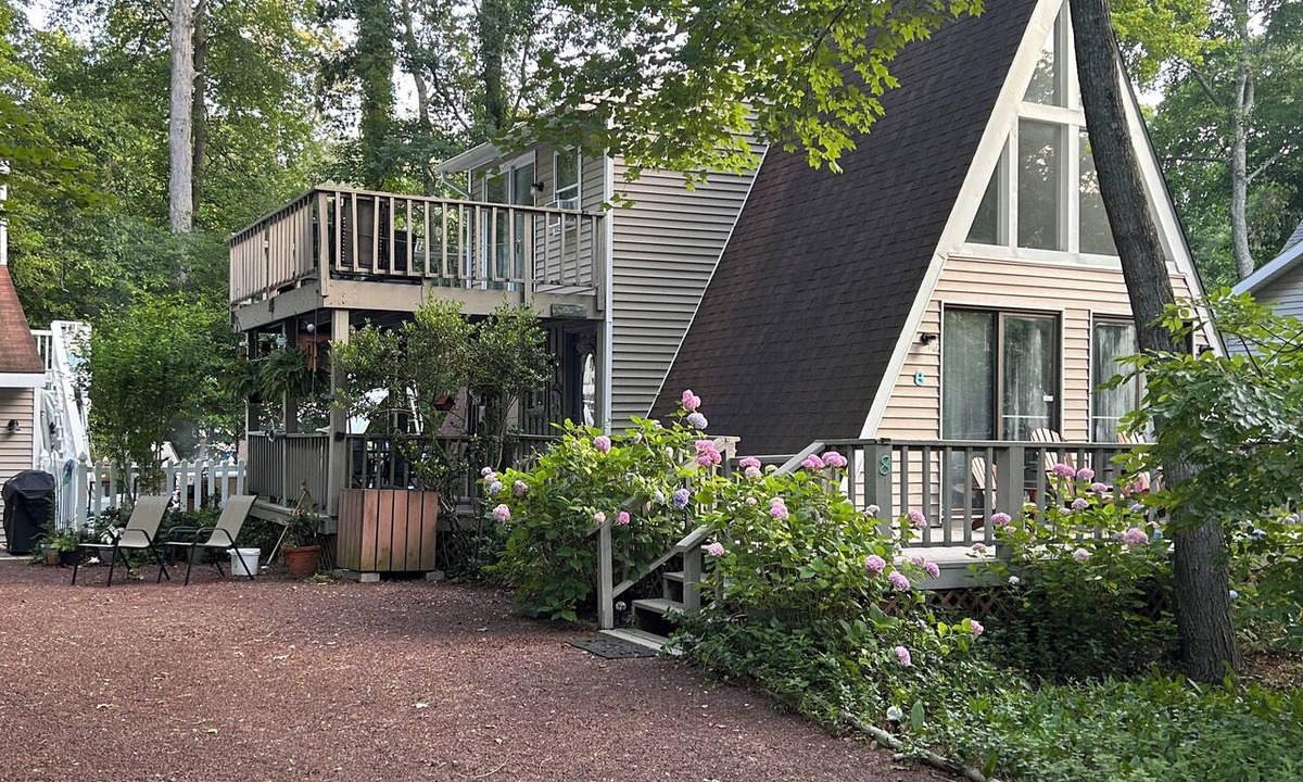 Ocean Pines House | Your Own Getaway! Private Pool and Hot Tub ! County License 1993. Sleeps Two