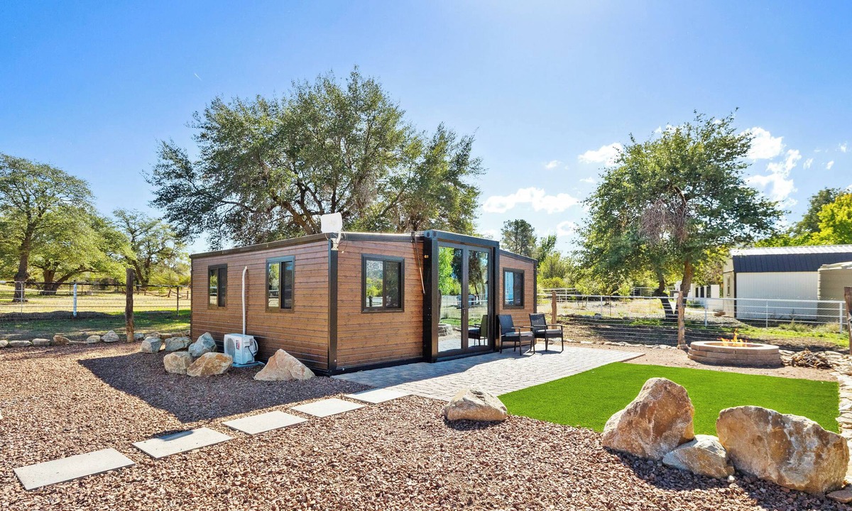 Williamson House | Zebra Ranch - 2-BR Tiny Home Amazing Experience, Prescott -Mtn View Trails Brbq Pck Bal