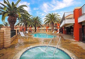 2-Star Hotel ∙ Days Inn by Wyndham Hemet