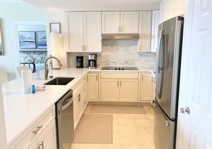 Avalon 1905 - Beach Club - 5/5 Double Mstr Bedrooms-50 Ft Balcony- Pools - beach