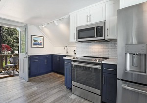 Bay Shore Bungalow-----In The Heart of Downtown Sister Bay!