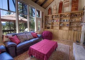 Dollar Hill Hideaway
