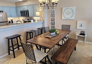 Inn at Dauphin Island 110-Walk-in Shower! Walk out to Pools and Beach!