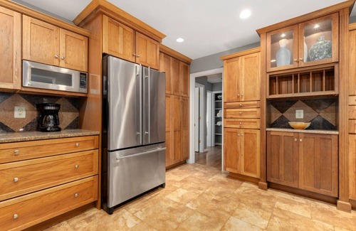 Mayo House | Gourmet Kitchen + Family & Pet Friendly Residence!