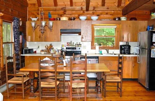 Great Barrington Cabin | Simply Elegant Log Home Only 3 Minutes From Butternut! Recently renovated!