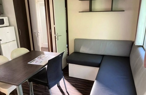 Bresles House | 08-Comfort Mobile Home 32 m² (2 bedrooms - 2–6 people) + TV + Air Conditioning 2–6 people - 2 people included in the rate