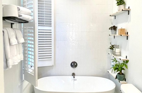 New Orleans Cottage | 1 bed 1 bath in tranquil New Orleans style cottage