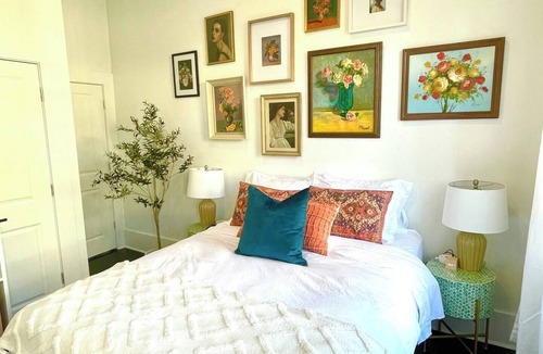 New Orleans Cottage | 1 bed 1 bath in tranquil New Orleans style cottage