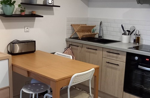 Beaumont-sur-Oise Apartment | 1 Bedroom Apartment in Beaumont-sur-Oise