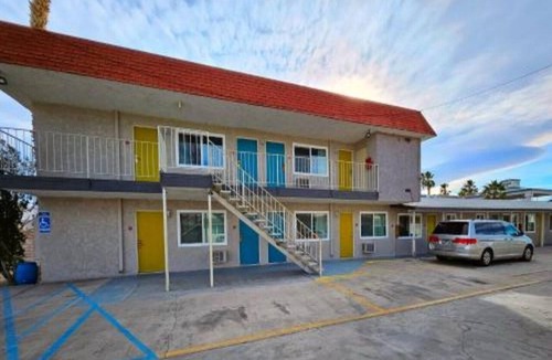 Ridgecrest Apartment | 1 Bedroom Apartment with Kitchen