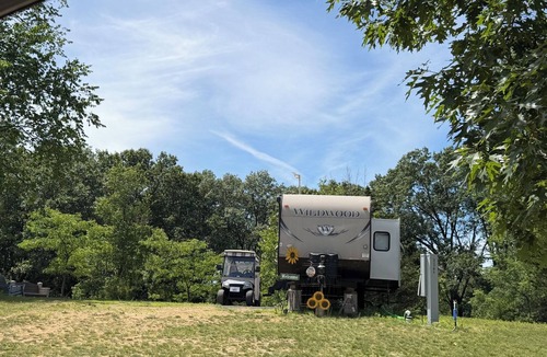 Oxford RV Rental | 1-bedroom camper on a campground resort with home amenities in charming Oxford.